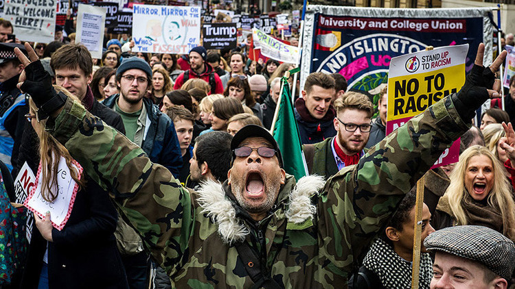 Los ataques liberales contra Trump causan "un tremendo perjuicio" a la democracia estadounidense