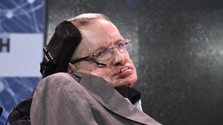 Condenan a un ex vicario pederasta gracias a la tecnología usada por Stephen Hawking
