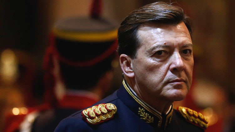 Arrestan en Argentina al exjefe del Ejército por secuestro y tortura durante la dictadura militar