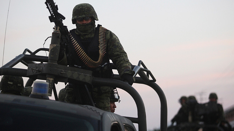 Ejército mexicano abate a una decena de narcotraficantes en la frontera con EE.UU. (VIDEO)