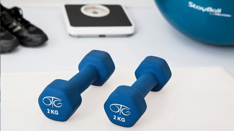 "¿Por qué obsesionarse?": Un gimnasio canadiense retira todas sus básculas y provoca polémica