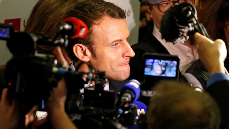 Francia acusa al candidato presidencial Emmanuel Macron de otorgar contratos a dedo