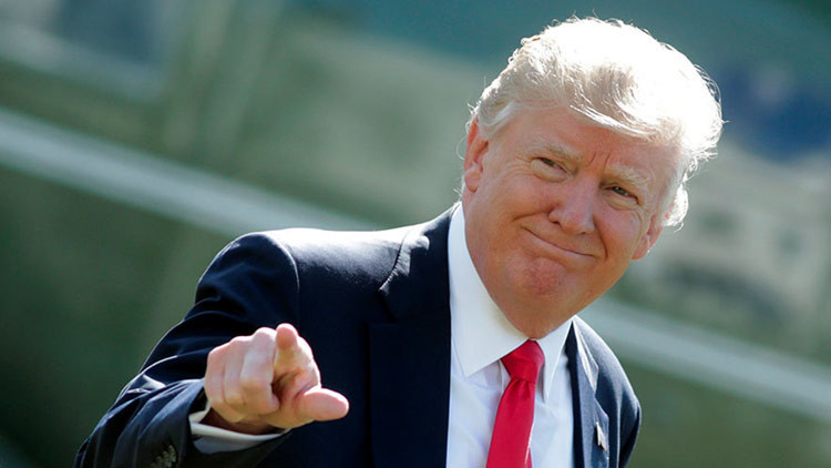 Reino Unido ordena a sus empleados públicos que no critiquen a Trump en las redes sociales
