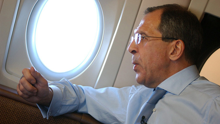 Foto: Lavrov celebra un cumpleaños "de altura" (como no lo ha visto nunca)