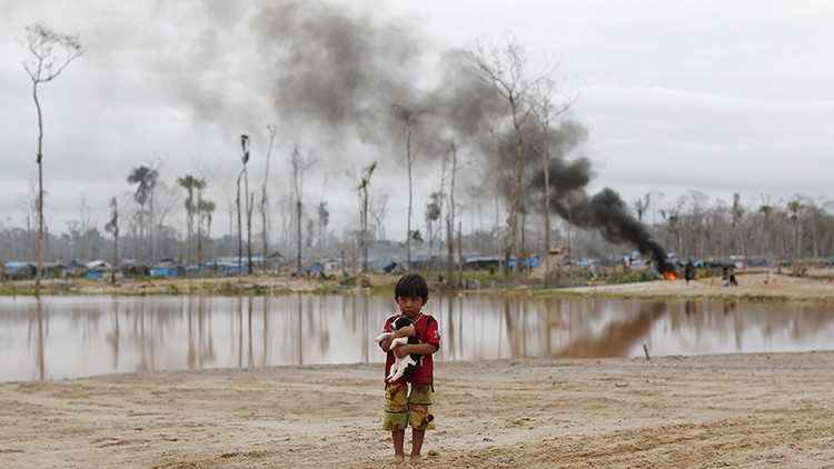 Perú: La política, bañada de oro ilegal