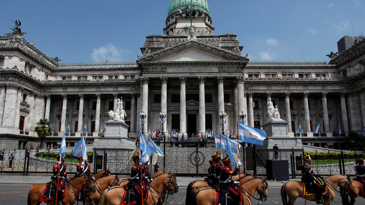 Incendio en el Congreso Nacional argentino (FOTO)