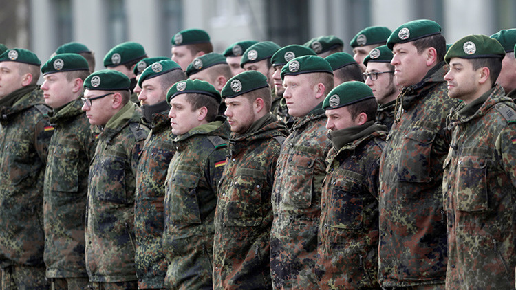 "Buscando a 'extras' de habla rusa la OTAN prepara acciones militares contra Rusia"