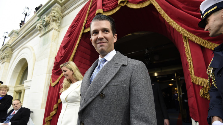 El hijo de Donald Trump hace un recordatorio a las celebridades que prometieron abandonar EE.UU.