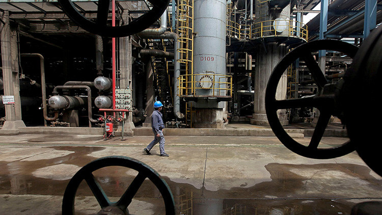 China podría cortar el suministro de petróleo a Corea del Norte