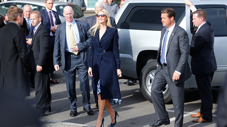 El ministro de Exteriores alemán acusa a los Trump de comportarse "como una familia real"