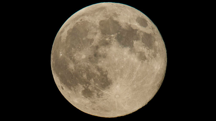 ¿La guerra de las galaxias? Encuentran un 'tanque' en la superficie de la Luna (FOTOS)