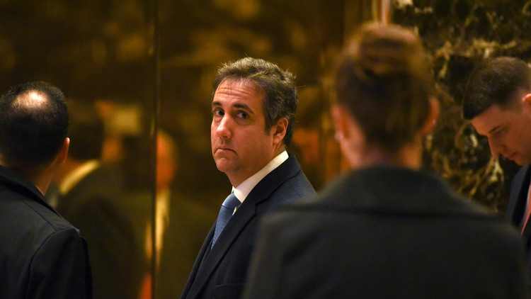 El abogado de Trump escandaliza a la Red al compartir una foto erótica de su hija