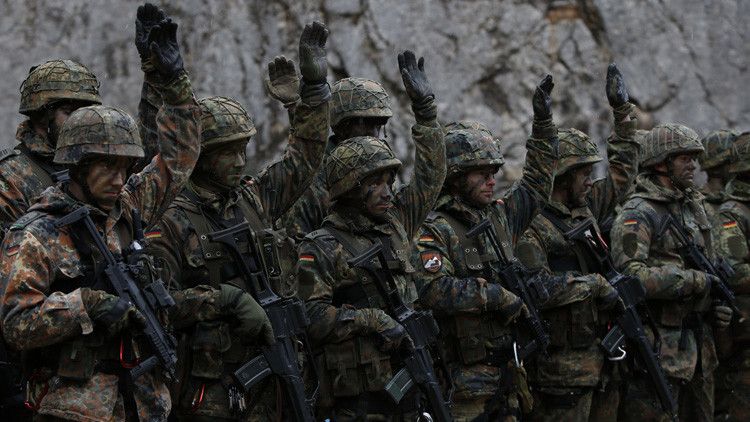 El escándalo militar con tintes nazis que amenaza a Angela Merkel y a su ministra de Defensa