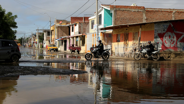 Perú enfrenta un brote mortal de dengue