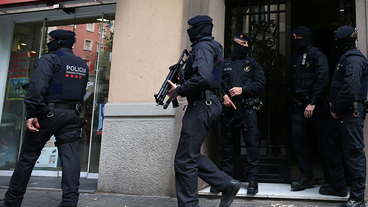 España: Detenidos dos hombres vinculados con EI preparados para convertirse en terroristas suicidas
