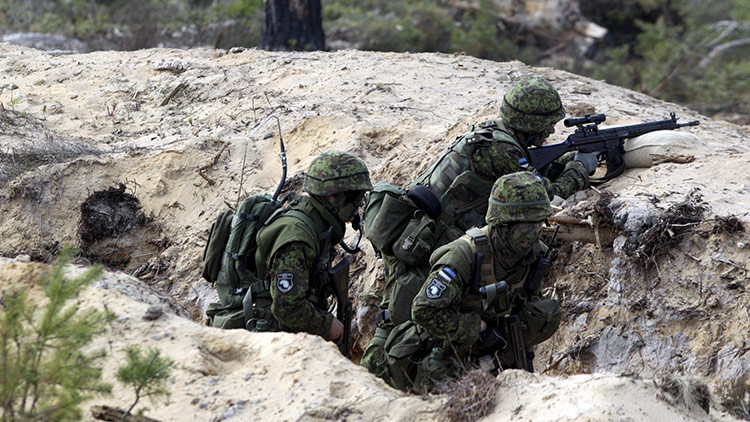 La OTAN inicia una serie de maniobras militares a unos 35 kilómetros de la frontera rusa (VIDEOS)