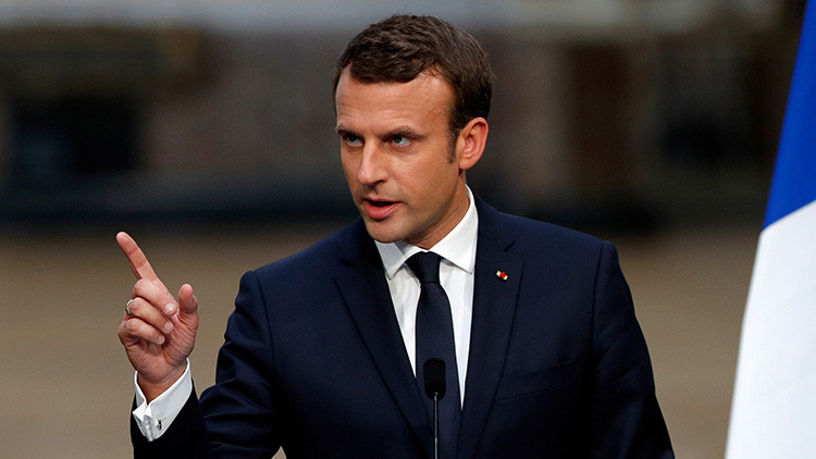 Macron acusa a RT y Sputnik de comportarse "como órganos de propaganda falsa"