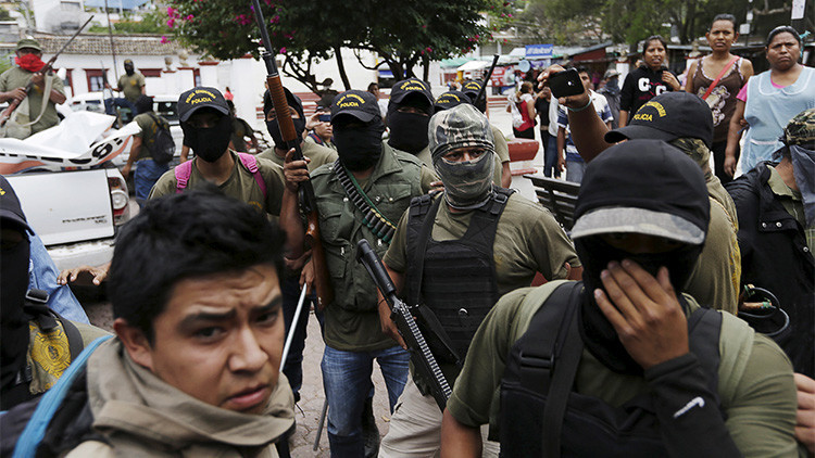 Cientos de civiles se levantan en armas en el sur de México