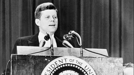 « Kennedy a été tué par la foule sous la supervision de la CIA, et le FBI le savait des semaines auparavant. »