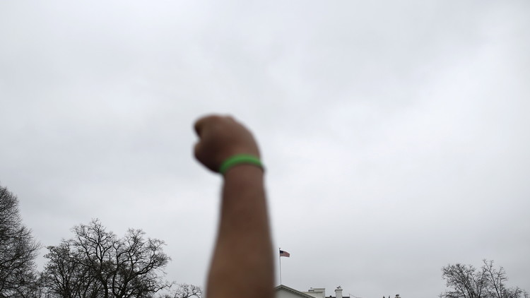 Lo deportan de EE.UU. a México y desde enero no sabe nada de su hijo