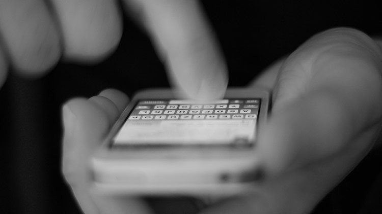 El sencillo truco para ayudar a combatir la adicción al teléfono