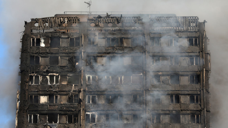 "Recen por mí": El mensaje final de una de las víctimas del incendio de la Grenfell Tower