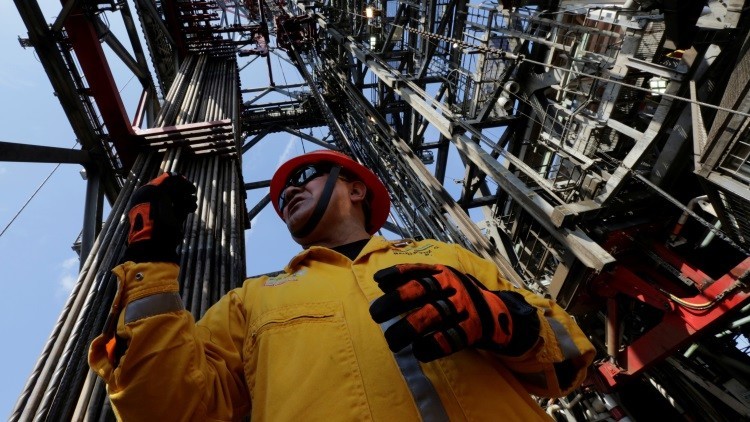 La mayor petrolera rusa gana una subasta para extraer en el golfo de México