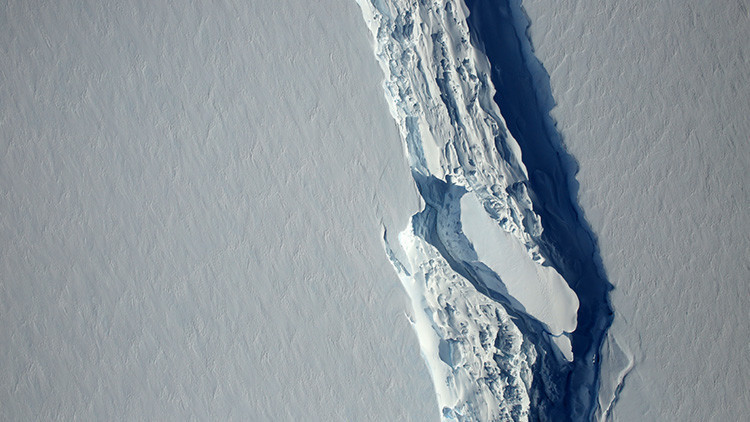 Un experto de la NASA calcula el impacto del "parto de un iceberg" en la Antártida