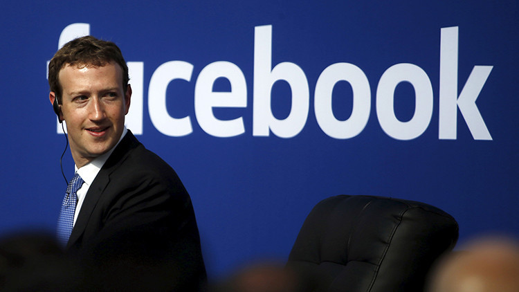 Facebook alcanza los 2.000 millones de usuarios: ¿Cómo nos controla la red social?