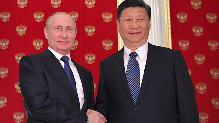 Diálogo fuera de la cumbre: ¿Por qué Putin se reúne con Xi antes del G20?
