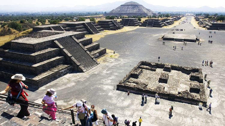 VIDEO: Descubren un nuevo túnel secreto en Teotihuacán bajo la Pirámide de la Luna