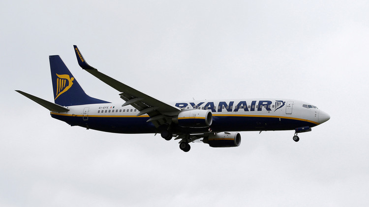 VIDEO: Expulsan a pasajeras británicas de un vuelo a Alicante que "gritaban como animales"