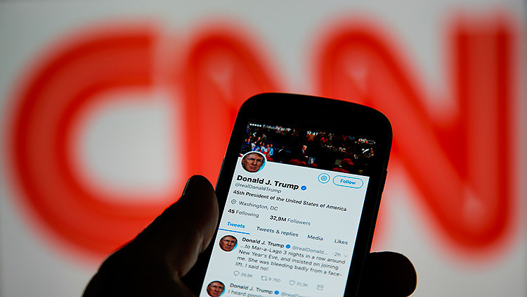 La CNN despide a uno de los más acérrimos defensores de Trump por utilizar un lema nazi