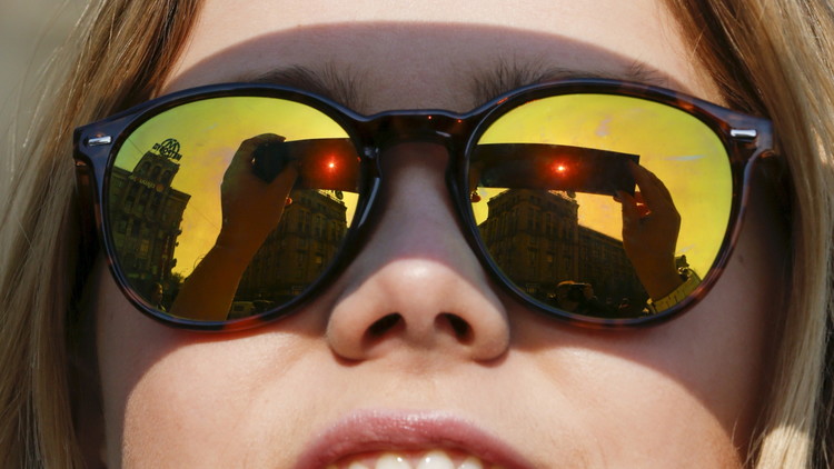 Una mujer pide a un grupo de Facebook que cambie la hora del 'gran eclipse solar americano'