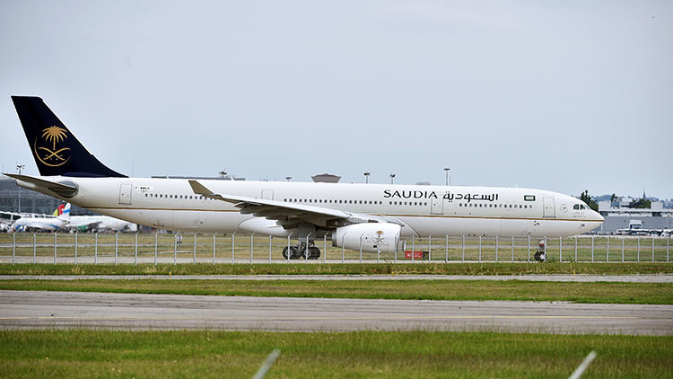 Prohíben que un avión de Arabia Saudita de transporte de peregrinos aterrice en Catar