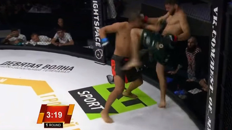 Video: El fulminante KO en tres minutos de un luchador ruso contra su rival brasileño