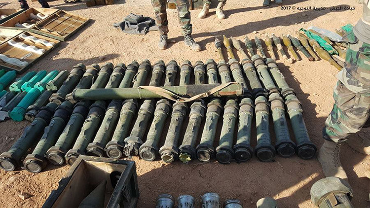 FOTOS: El Estado Islámico abandona un impresionante arsenal tras una ofensiva militar en el Líbano