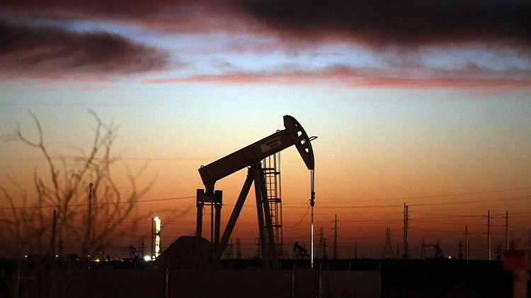 Goldman Sachs: Irma y Harvey provocarán un "impacto negativo" en la demanda de petróleo