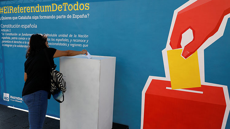 Los miembros de mesa del referéndum catalán se exponen a 600.000 euros de multa