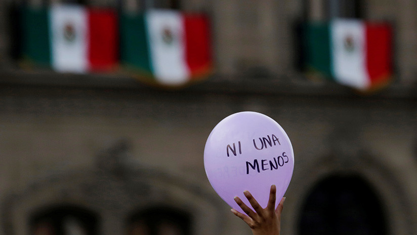 'Sé creativo: viólate a tu mujer', recomienda empleado de Disney a estudiantes en México (VIDEO)