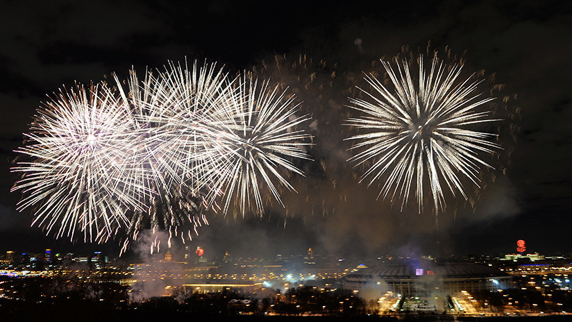 VIDEO: Moscú acoge con fuegos artificiales el Festival de la Juventud y los Estudiantes