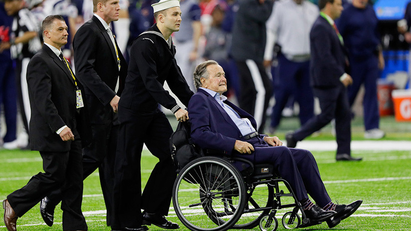 Tres celebridades acusan a George Bush padre de acoso sexual