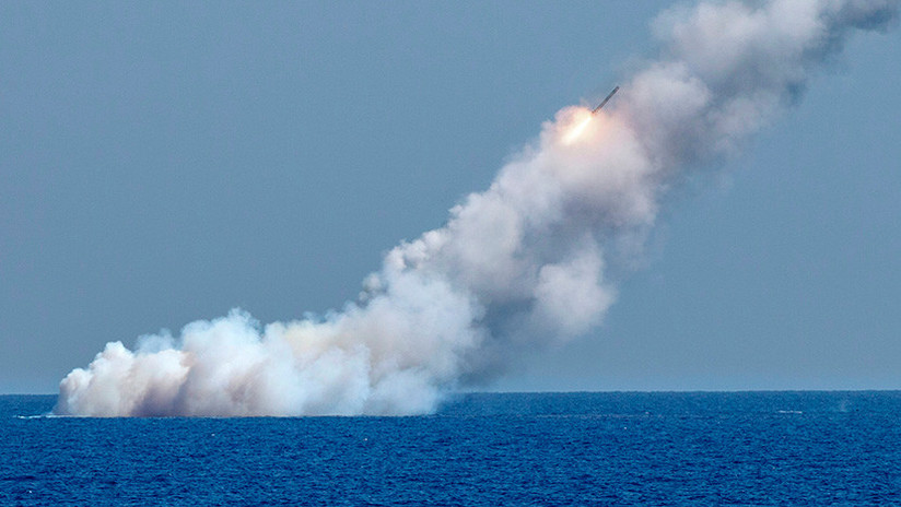 Un submarino ruso ataca con misiles de crucero importantes blancos terroristas del EI en Siria