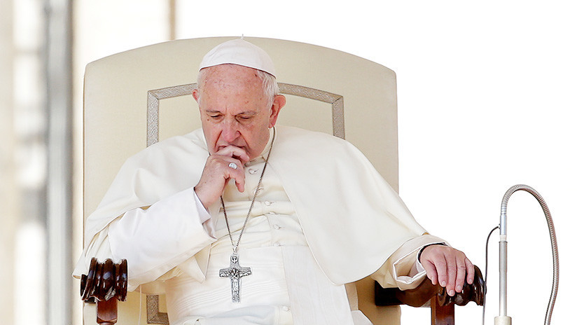 Papa Francisco: "Cuando rezo, a veces me quedo dormido"