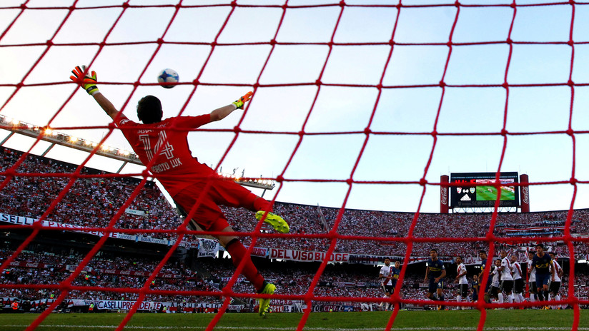 Diario deportivo argentino celebra detención de siete españoles que retransmitían fútbol gratis
