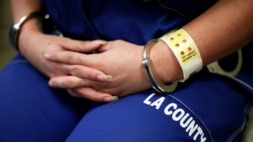 EE.UU.: Sentencian a 10 años de prisión a una mujer que admitió haberse casado con su madre