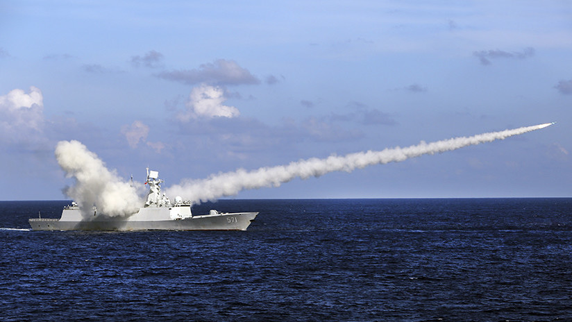 China realiza simulacros con fuego real cerca de Corea del Norte en plena crisis nuclear