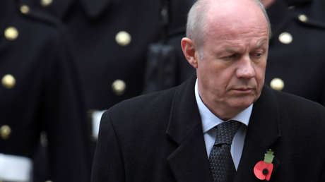 El primer secretario de Estado británico dimite por un escándalo con material pornográfico