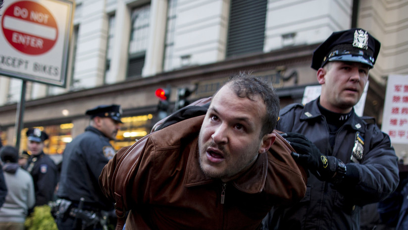 Rusia: "EE.UU. debería compartir su experiencia en reprimir protestas" con brutalidad policial