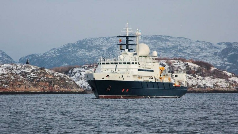 Tres navíos mantienen búsqueda de submarino argentino desaparecido Tres navíos mantienen búsqueda de submarino argentino desaparecido